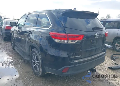2018 Toyota Highlander Xle z USA, uszkodzony, nr VIN 5TDJZRFH0JS836885